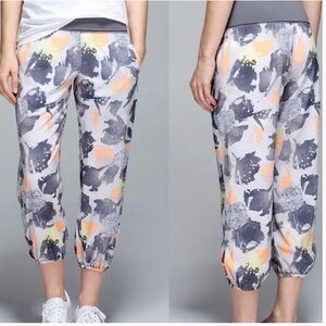 Lululemon Om Pants Mini Art Pop White Multi /Slate Womens